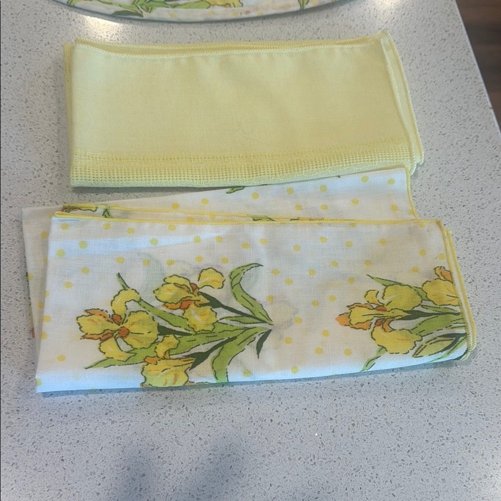 Vintage Floral Yellow Kitchen Set of 2 placemats 4 napkins - Picture 3 of 11